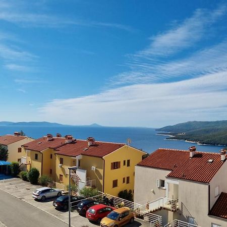 Apartment Marine Story Рабац Екстериор снимка